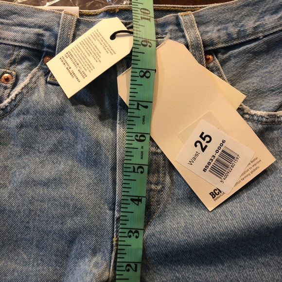 NWT Levis Mid Thigh Shorts- Luxor Capital - Picture 9 of 14